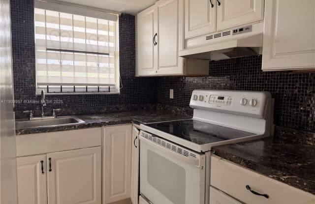 Photo of 13725 NE 6th Ave