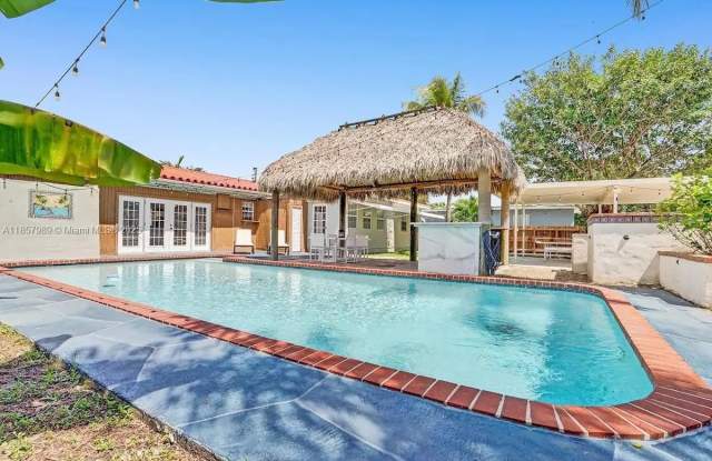 Photo of 247 SW 5th St