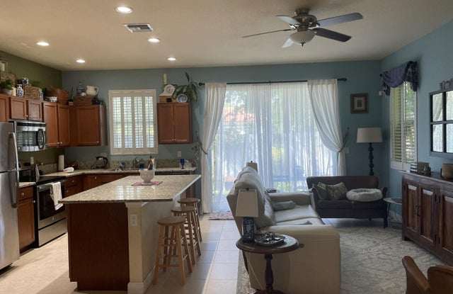 5015 Ashley River Rd