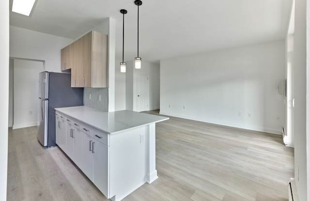 Crestwood Apartments