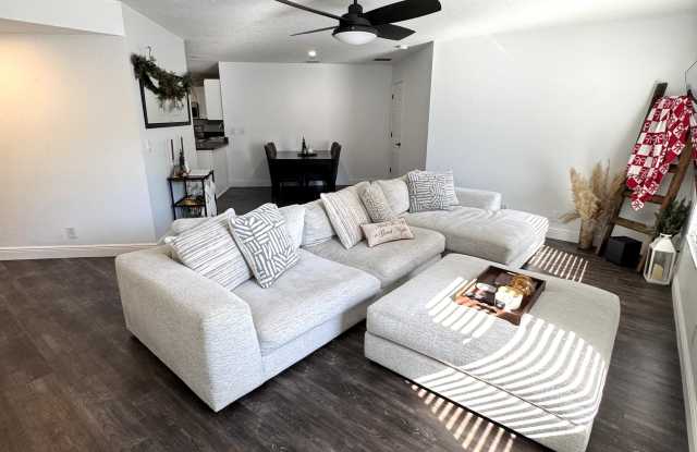 Photo of 1146 Northeast Coy Senda