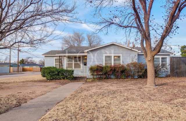 Large 4 bedroom, 2 bath in the Medical District area