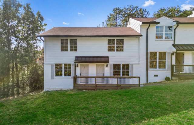 Photo of 400 Gallery Lane - C8