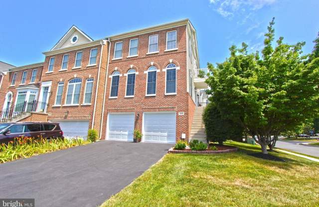 4083 WALNUT COVE Circle