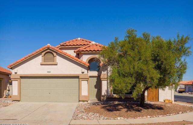 Photo of 6454 W Wenden Way