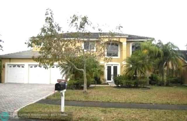 4821 KENSINGTON CIR