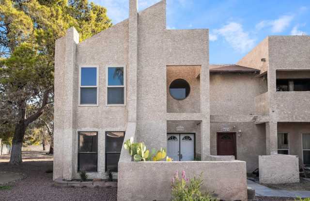 Townhome Conveniently Located to the Las Vegas Strip