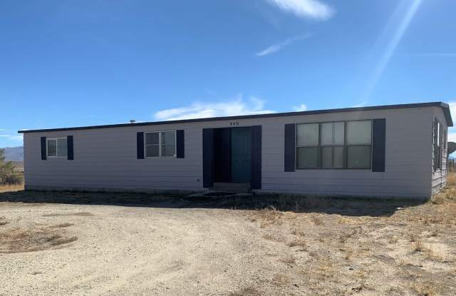 3 bedroom double wide in Spring Creek