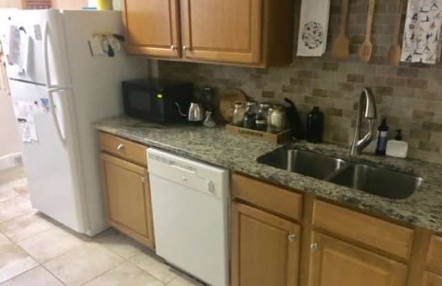 Photo of 1609 Kenilworth ave - 2