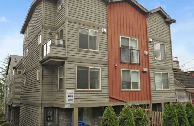 Queen Anne Townhome - 1512 Taylor Avenue North, Seattle, WA 98109