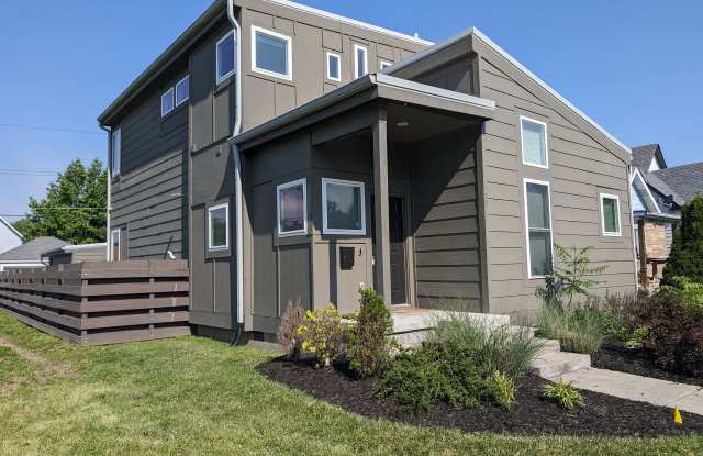 1230 Harlan St