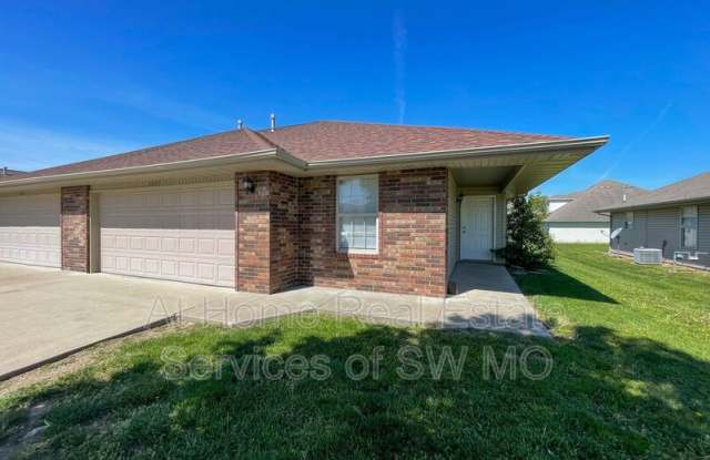 Photo of 1237 N Northwood