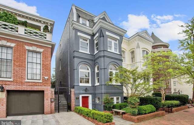 Photo of 3252 N Street NW