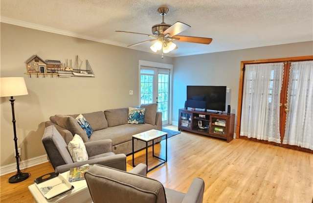 3300 New S Province Boulevard unit: 2