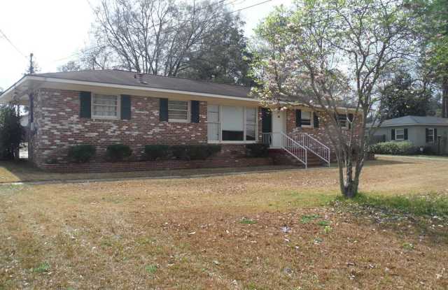 220 Meadowbrook