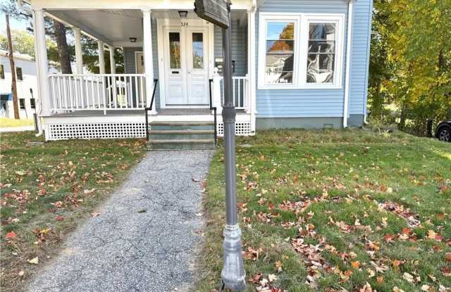 Photo of 532 Blackstone Street unit: 1