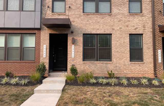 Photo of 43808 MIDDLEWAY Terrace