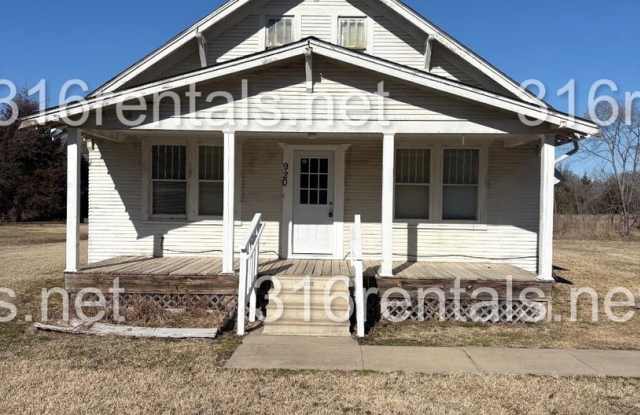 Photo of $995 - 3 bed 1 bath - Single Family Home