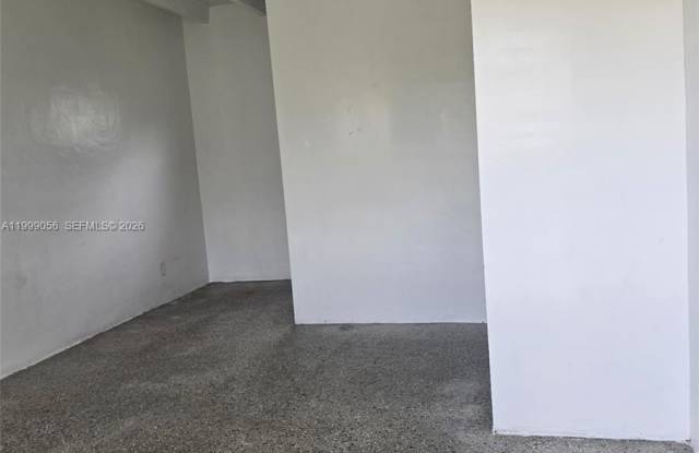 260 SW 11th Ave