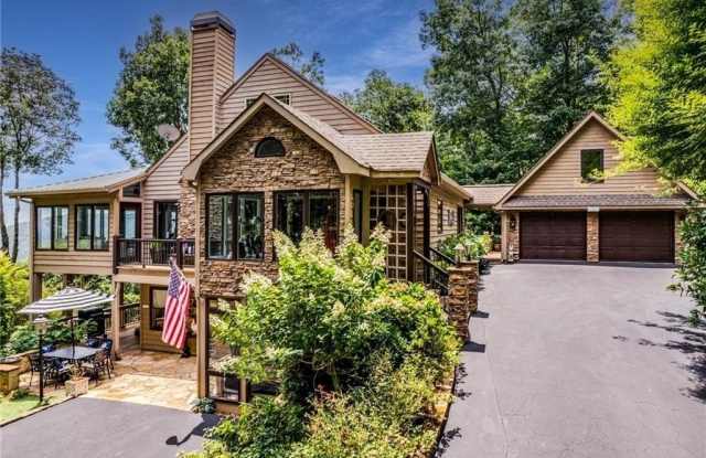 Photo of 1545 Petit Ridge Drive