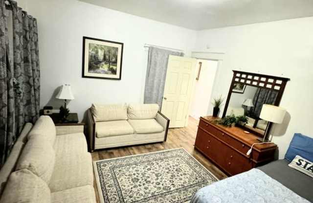 Photo of 7370 Pasadena