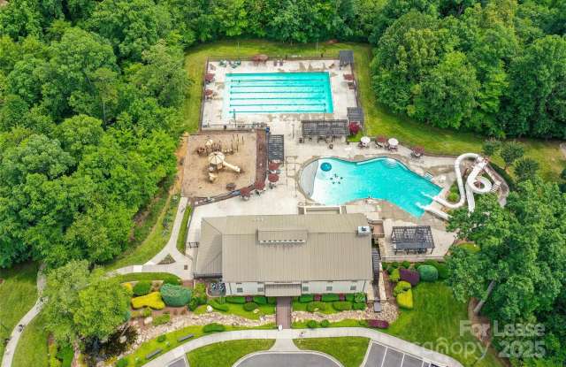 2135 Ashley River Road