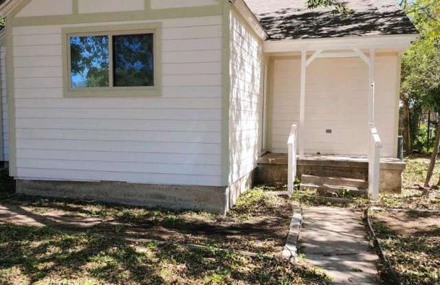All utilities paid!!! - 1309 South 3rd Street, Temple, TX 76504