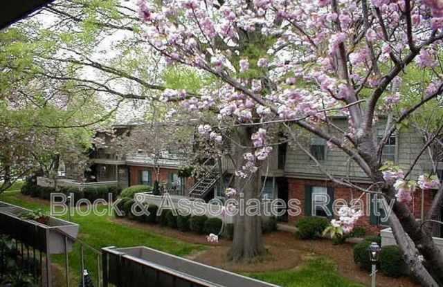 Photo of 3824-L Country Club Road