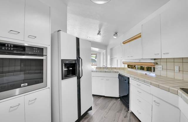 27828 Fireweed Drive