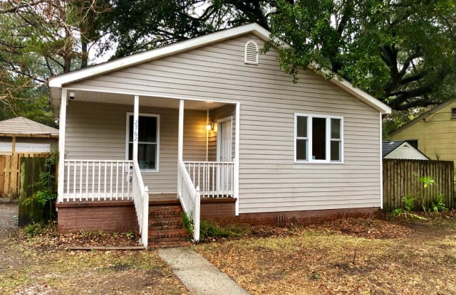 2762 E Surrey Drive - 2762 East Surrey Drive, North Charleston, SC 29405