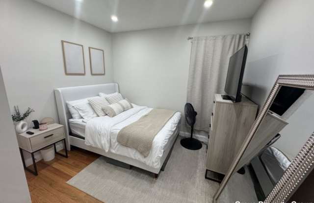 Photo of 910 East 4th street