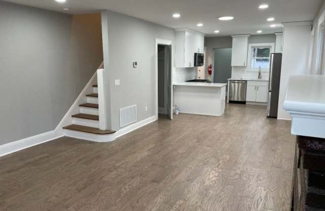 742 Central Ave