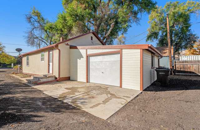 Beautifully remodeled 2 Bedroom home - Close to Olde Town!!!