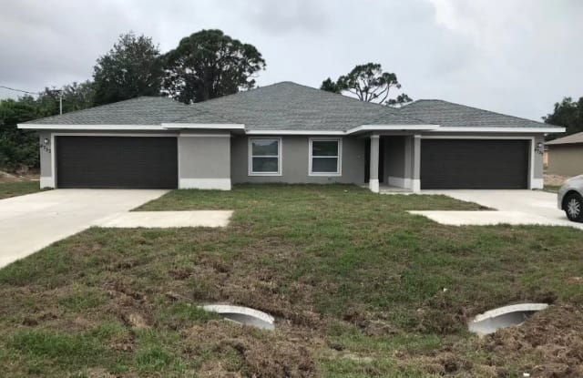 4739 Leonard Blvd S - 4739 Leonard Boulevard South, Lehigh Acres, FL 33973