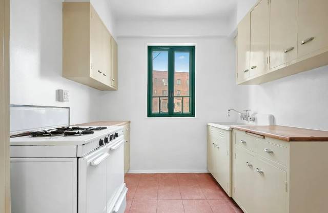 1439 Wood Rd Apt 4E