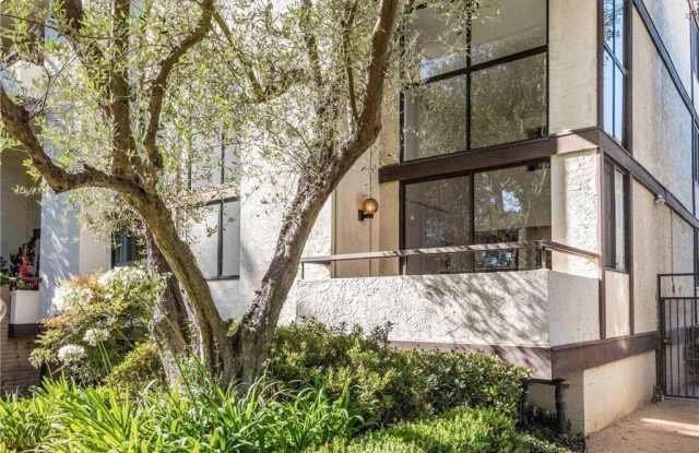 Photo of 5987 Peacock Ridge Rd