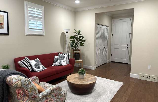 Photo of 496 Rialto Place