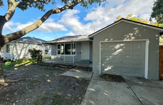 Photo of Charming Three Bedroom Near Westfield Park