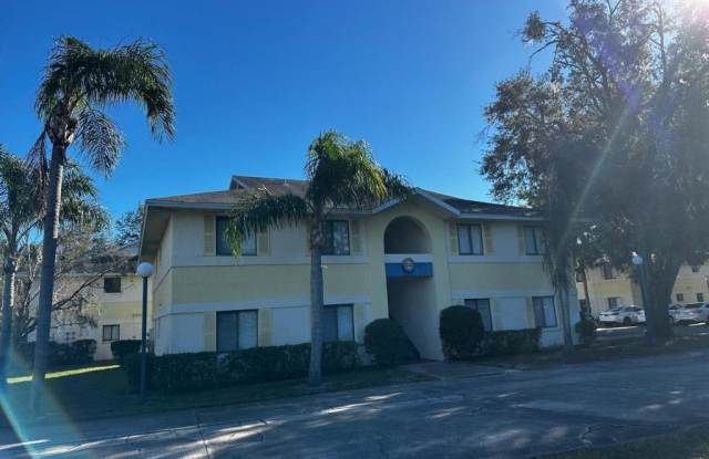 90 Hidden Lake Dr