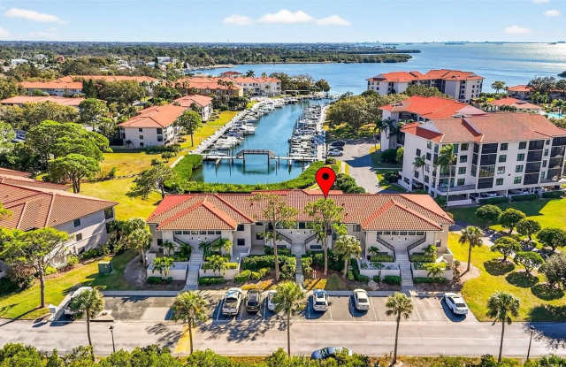 1805 MARINER DRIVE