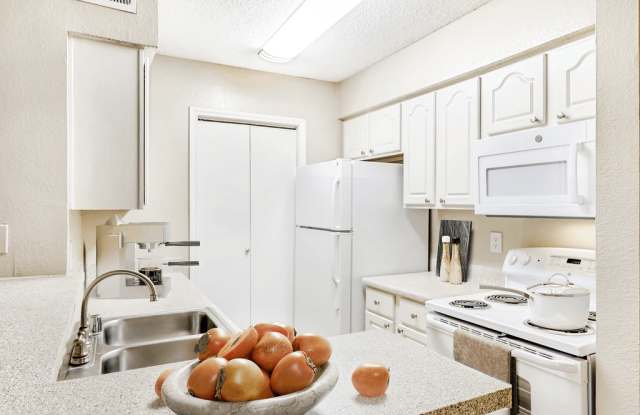 Summers Crossing Apartments