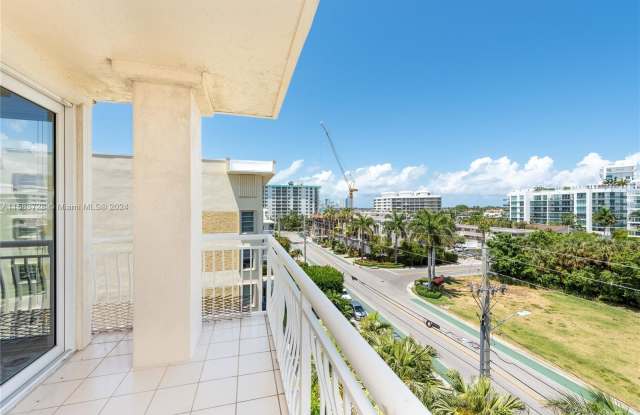 10140 W Bay Harbor Dr