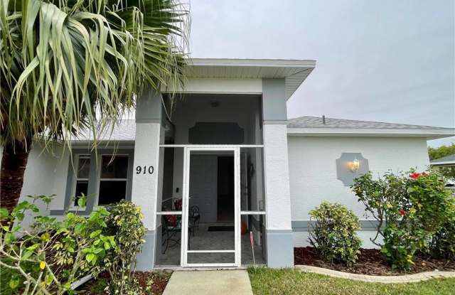 910 SW 3rd Avenue - 910 Southwest 3rd Avenue, Cape Coral, FL 33991