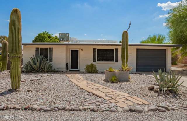 Photo of Charming 3bed/2 bath home located in the heart of Tucson, just minutes from the University of Arizona!