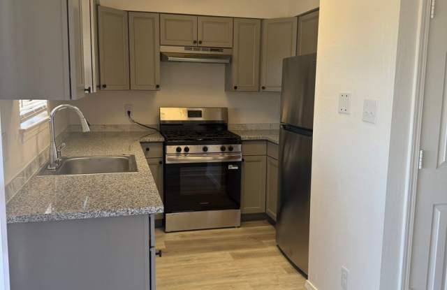 1825-B Father Sky St NE