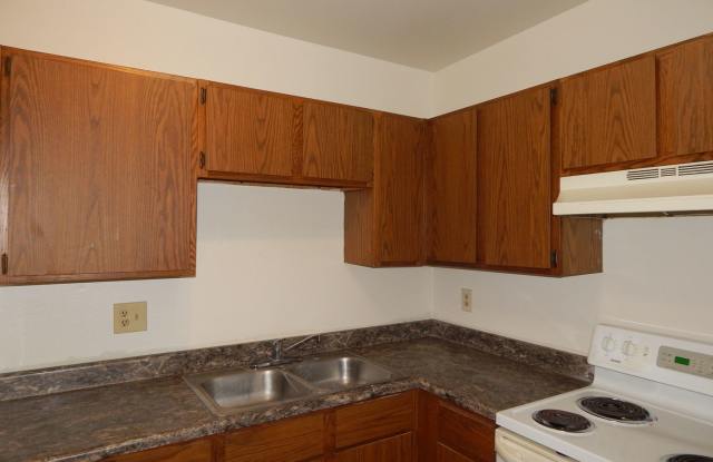 2 Bedrooms - 1 Bathroom - Central AC