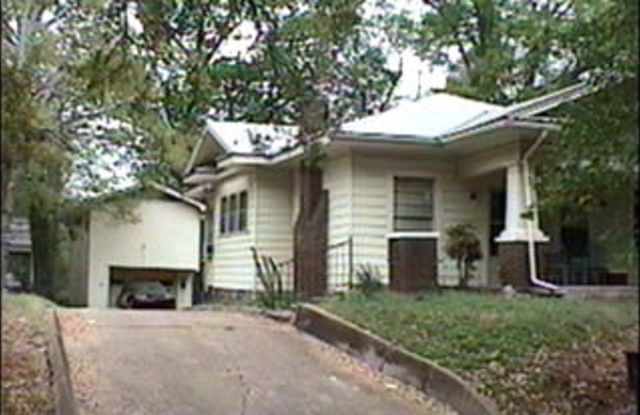 224 Lister St
