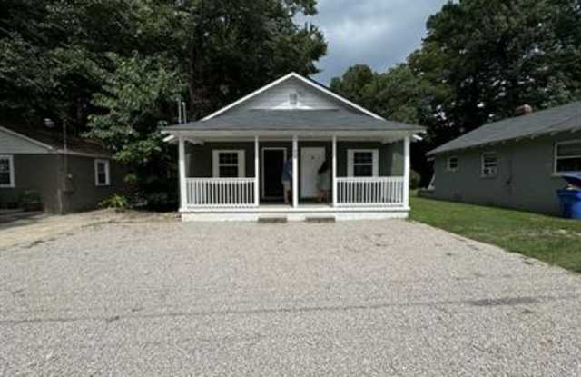 409 B Hadley Street SE - 1
