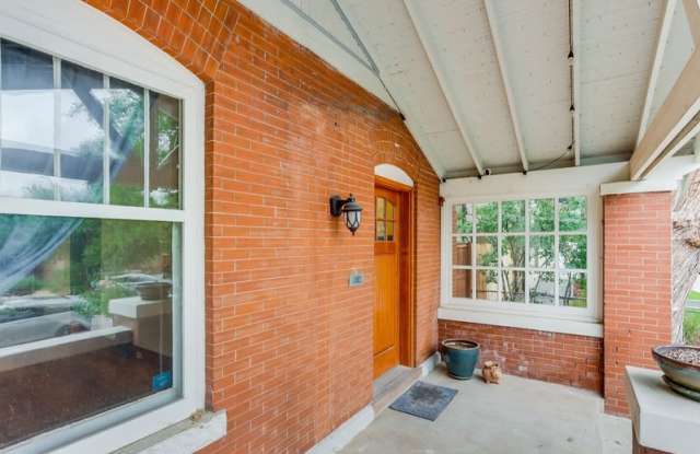 4922 West 34th Avenue