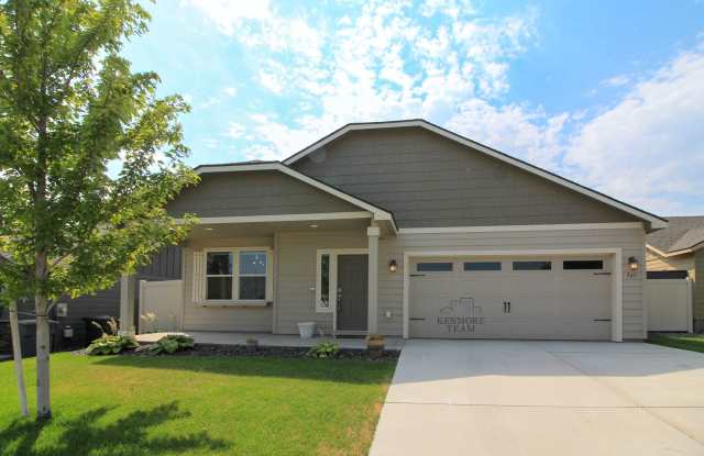 3 Bedroom, 2 Bath Home in Richland